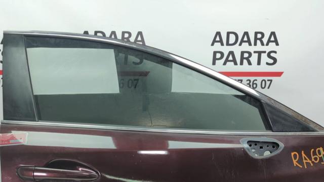 Молдинг передньої правої двері, верхній GHP950981G MAZDA