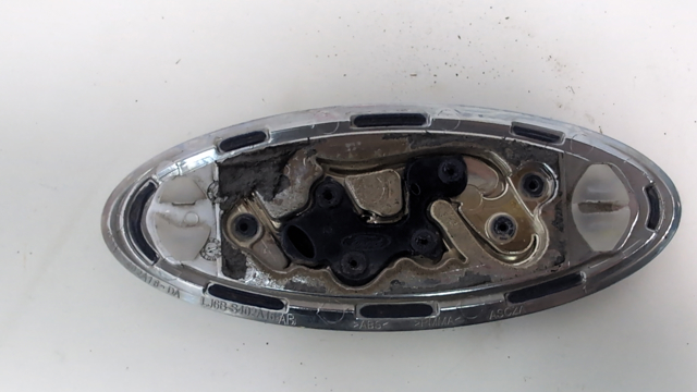 Емблема кришки багажника, фірмовий значок LJ6Z7842528B FORD