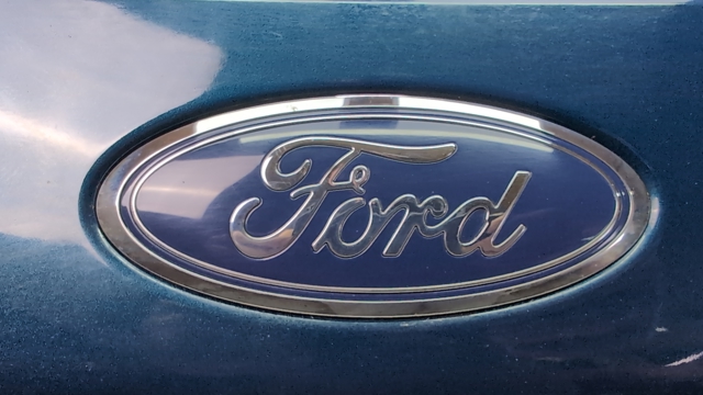 Емблема кришки багажника, фірмовий значок LJ6Z7842528B FORD