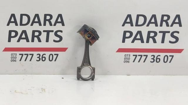 Шатун двигуна PE0111210C MAZDA