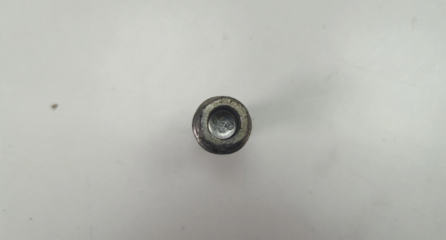 Колісний болт WHT002437 VAG
