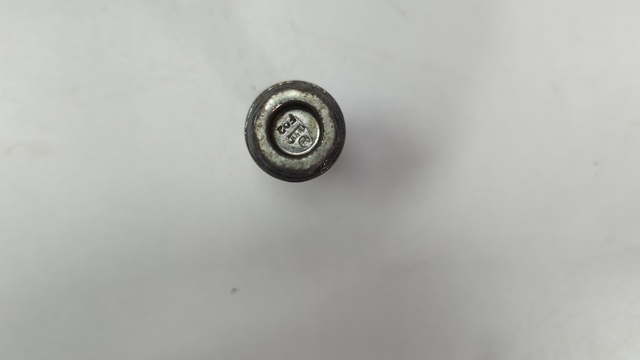 Шпилька піввісь WHT002438 VAG