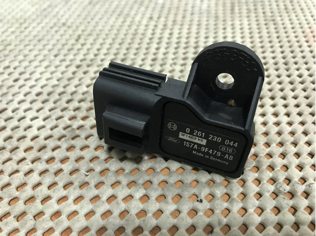 Датчик наддува 0261230044 BOSCH