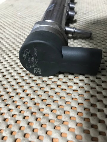 Регулятор тиску палива 0281002738 BMW