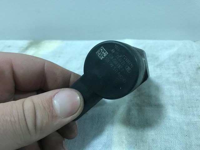 Регулятор тиску палива 0281002870 BOSCH