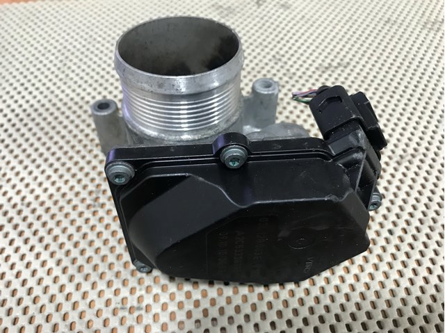 Заслінка повітряна 03L128063E VAG