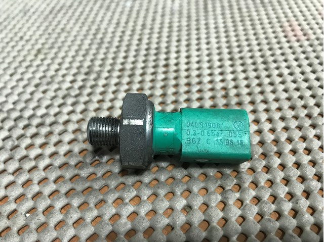 Датчик тиску масла 04L919081 VAG
