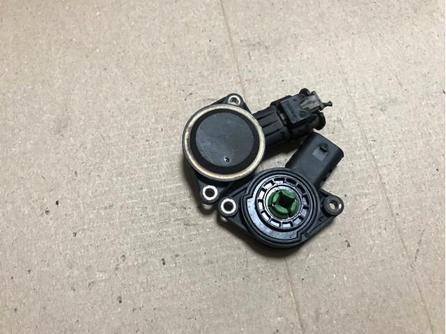 Датчик положення дросельної заслінки (потенціометр) Volkswagen Transporter T5