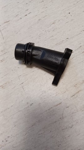 Штуцер блоку системи охолодження 11118511205 BMW