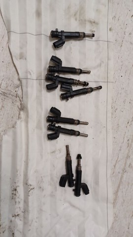 Форсунка паливна 166001KT0A NISSAN