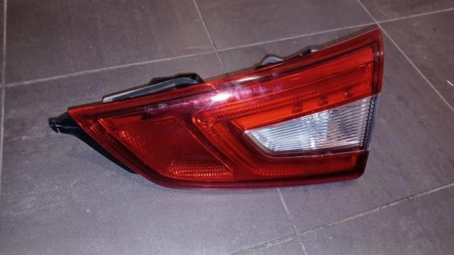 Ліхтар задній внутрішній правий 265504EA5D NISSAN