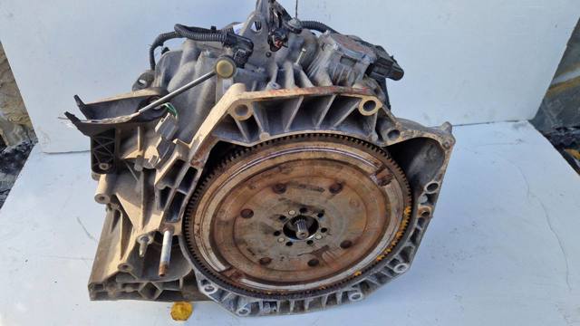 Вилка зчеплення 305739941R RENAULT