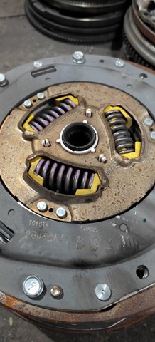 Диск зчеплення ведений 3127052010 TOYOTA