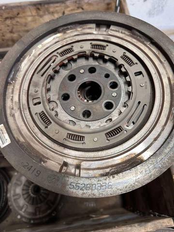 Демпферний маховик 55260336 CHRYSLER
