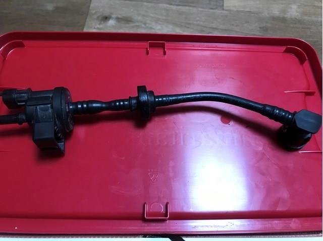 Клапан вентиляції бензобака 55566387 GM