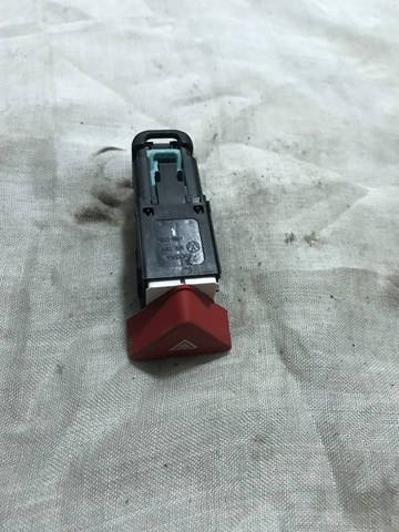 Кнопка аварійки 5M0953509A VAG