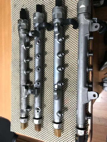 Регулятор тиску палива 5WS40730 VAG