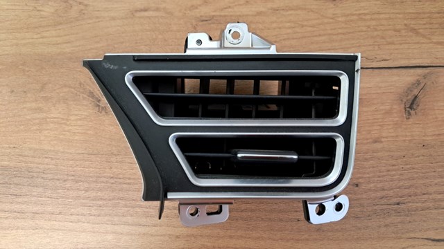 Решітка повітропровода ліва 600762900C TESLA