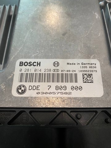Блок двигуна 7809000 BMW
