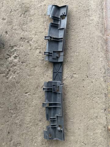 Подушка радіатора охолодження, верхня 8200414161 RENAULT