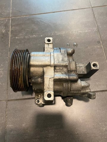 Компресор холодоагенту 883100H010 TOYOTA