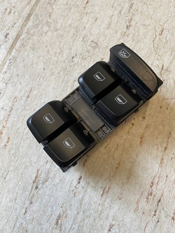 Кнопки переднього лівого склопід'ємника 8K0959851D VAG