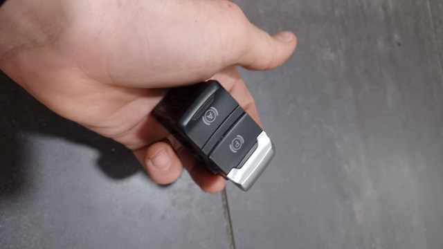 Кнопка електромеханічного гальма стоянки 8K1927225D VAG