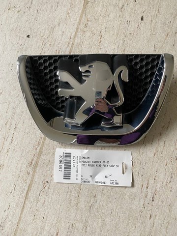 Емблема переднього бампера 9649670480 PEUGEOT