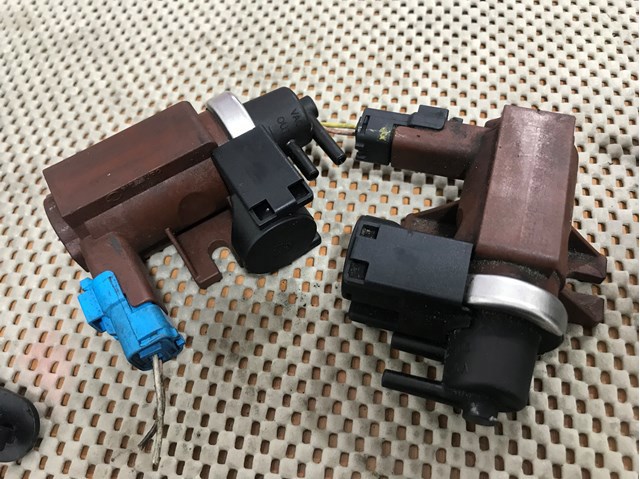 Клапан соленоїд регулювання заслонки EGR 9654282880 PEUGEOT