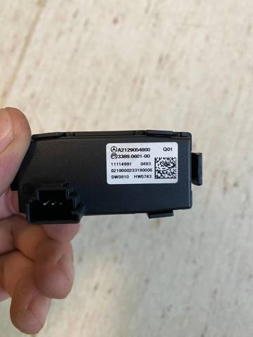 Блок кнопок центральної консолі A2129054800 MERCEDES