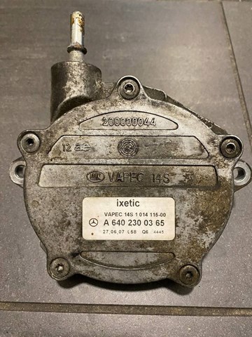 Насос вакуумний A6402300365 MERCEDES