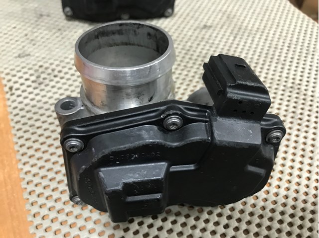 Дросільна заслінка в зборі CM5G9F991FA FORD