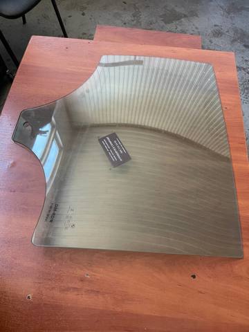 Вікно задніх дверей 51357475832 BMW