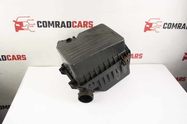 Корпус повітряного фільтра 1770028290 TOYOTA