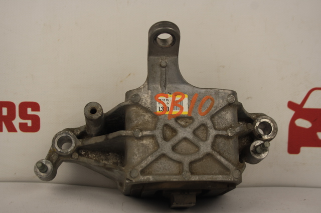 Подушка (опора) двигуна, ліва 21830L1350 HYUNDAI