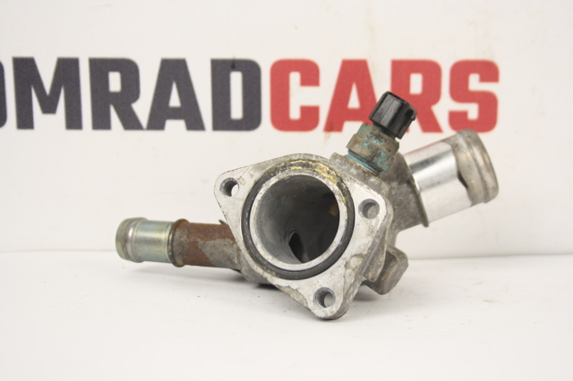 Водяний патрубок 256002B600 HYUNDAI