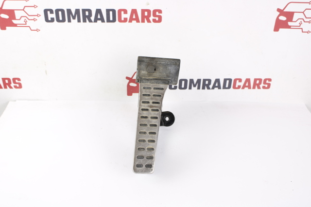 Підаль газу 327002P240 HYUNDAI