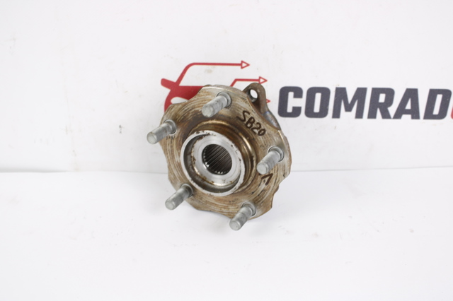 Маточина колеса передня 3885A066 MITSUBISHI