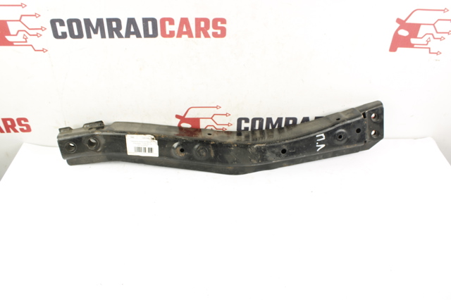 Кронштейн передньої балки 5220F591 MITSUBISHI