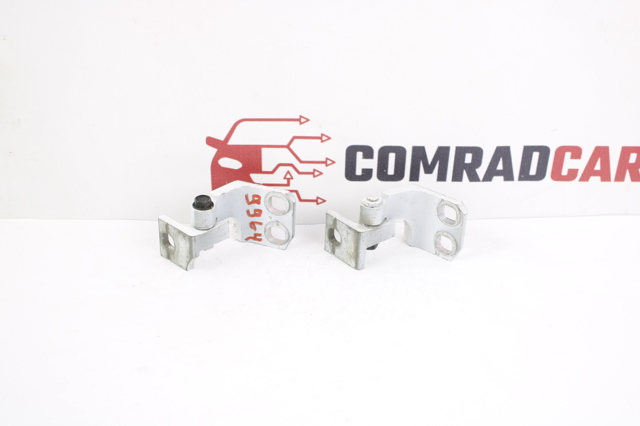 Петля задніх лівих дверей 68140735AA CHRYSLER