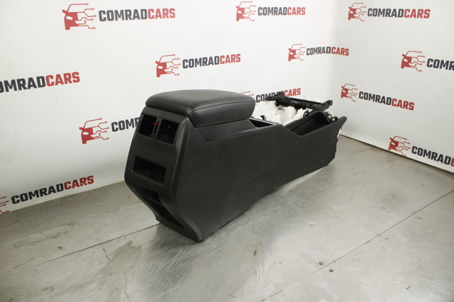 Центральна консоль торпеди 8011C420 MITSUBISHI