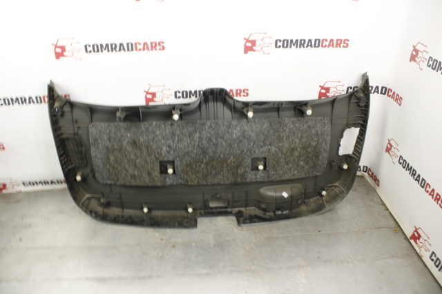 Пластик п'ятих дверей 817502P000VA HYUNDAI