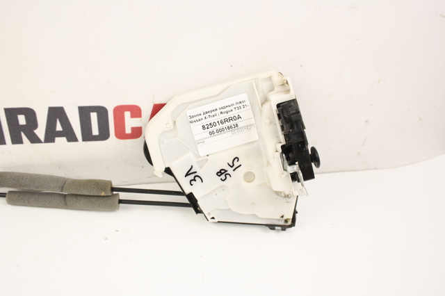 Замок задньої двері, лівої 825016RR0A NISSAN
