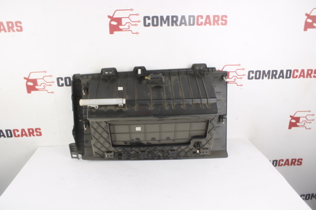 Ящик для рукавичок 845102P200VA HYUNDAI