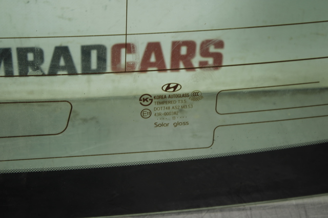 Заднє стекло 871104R000 HYUNDAI