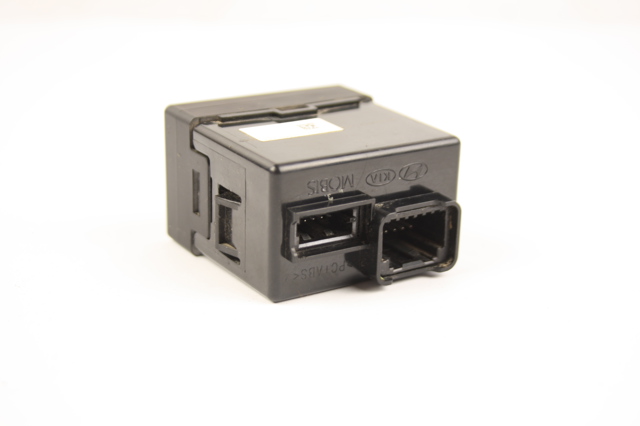 USB-розгалужувач 96120J9500 HYUNDAI