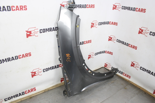 Переднє праве крило FCA005NAMA NISSAN