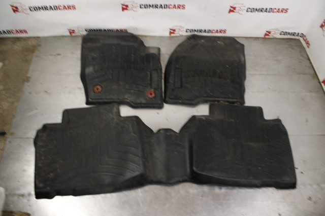 Килимок передні + задні, комплект на авто HT4Z5813300AA FORD