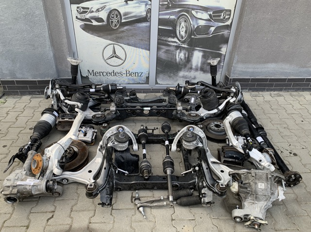 Привід правий A1673308601 MERCEDES