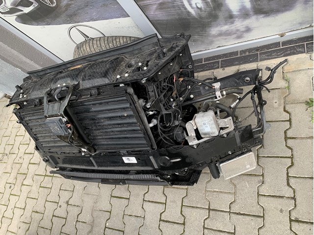 Рамка радіатора верхня A1676209900 MERCEDES